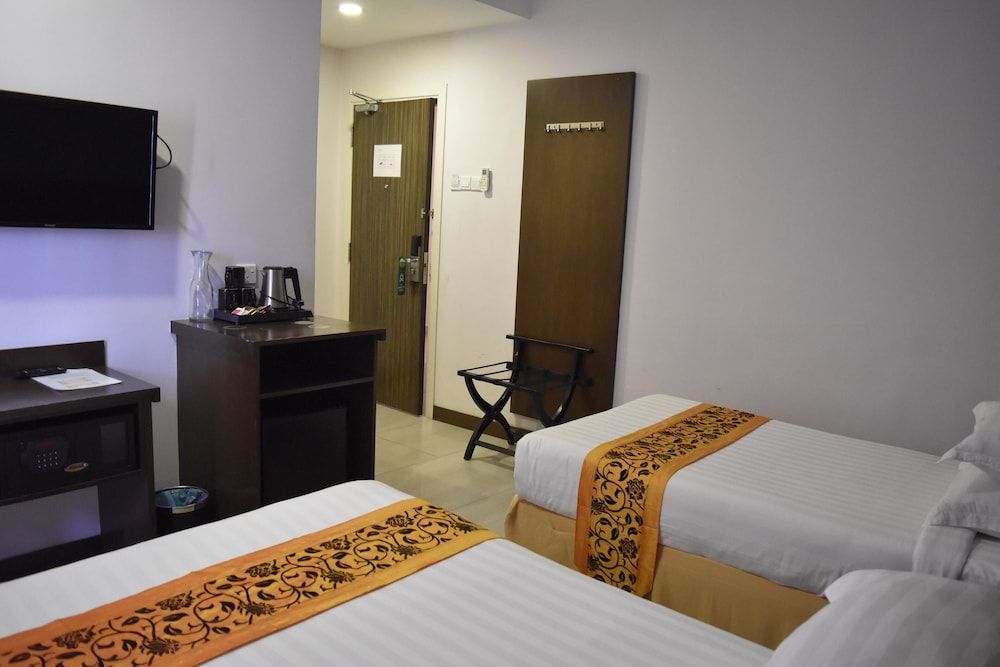 undefined Sunrise Hotel 5