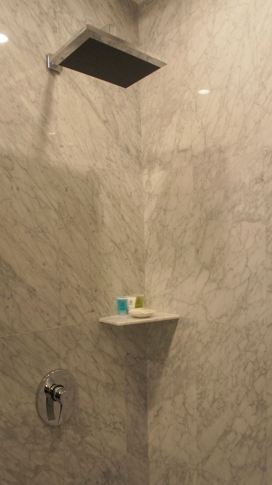 Heeren Straits Hotel Junior Room (No Window) 5