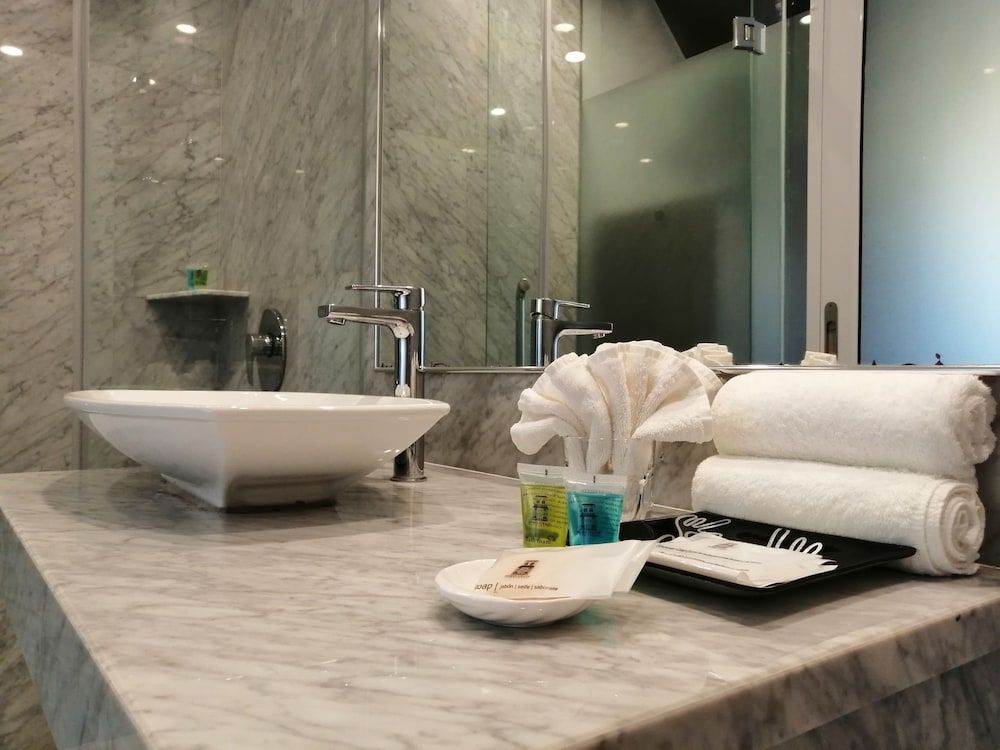 Heeren Straits Hotel Junior Room (No Window) 7