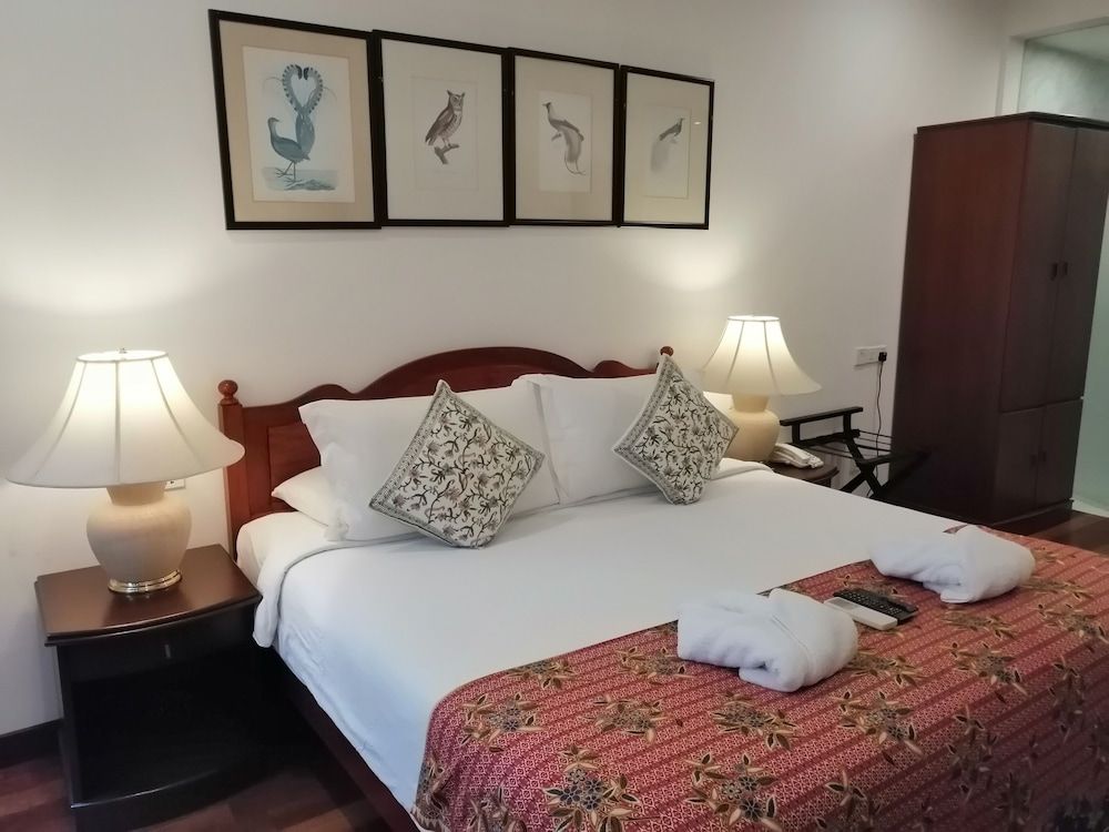 undefined Heeren Straits Hotel 8