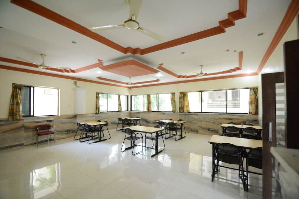 undefined Hotel Regal Plaza 4