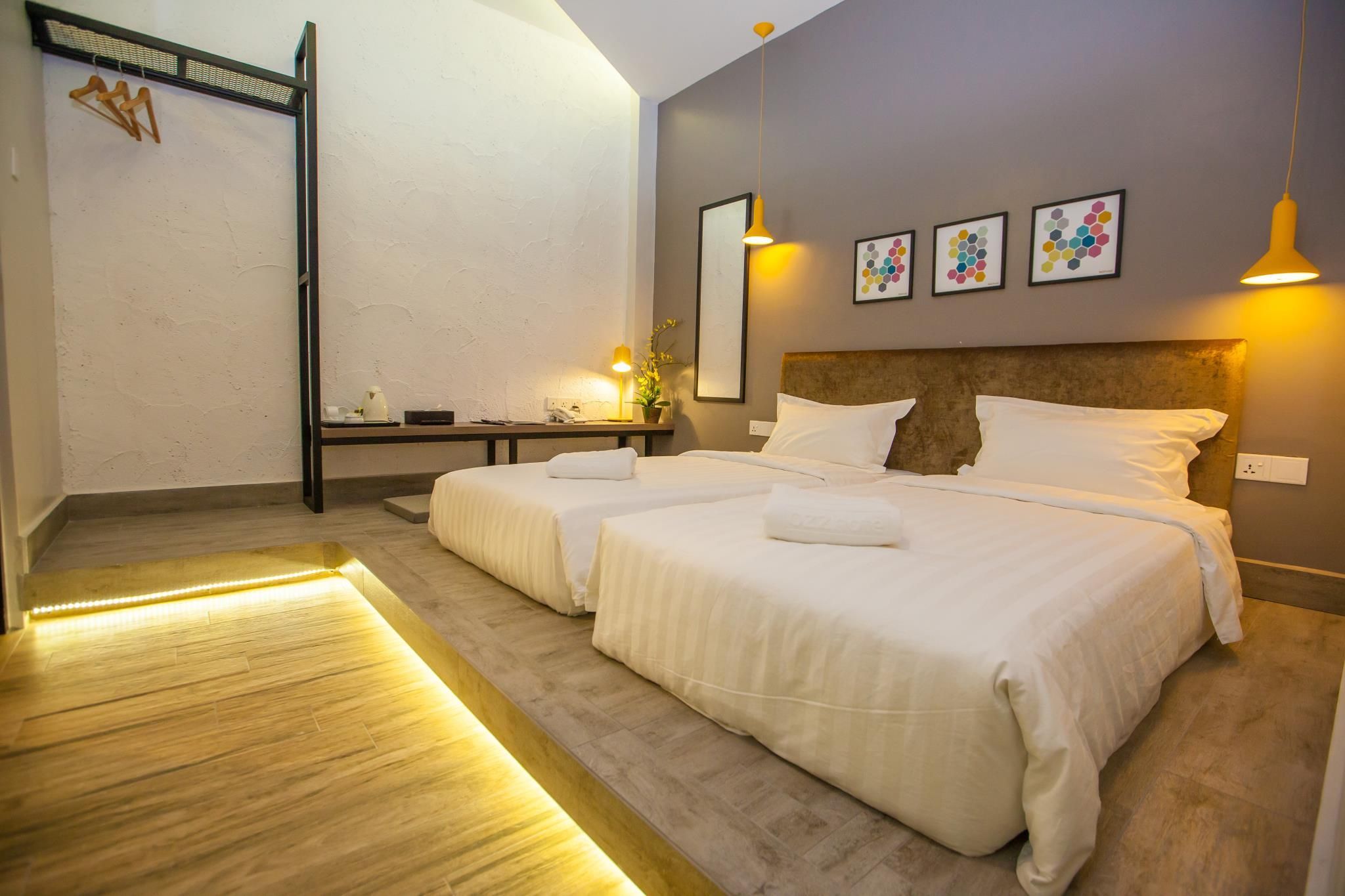 Bzz Hotel Superior Twin No Window