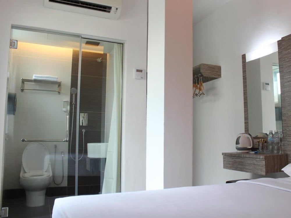 Dream Hotel Superior Room 3