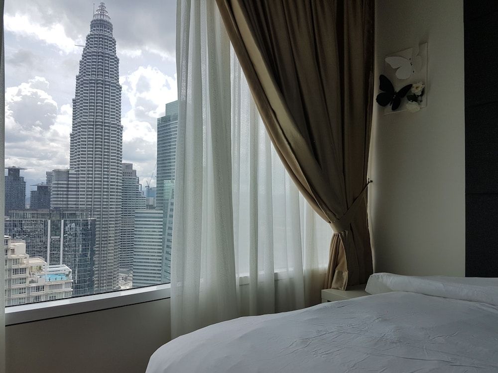 Vortex KLCC by Luxury Suites Asia Deluxe Apartment with KL Tower View 17