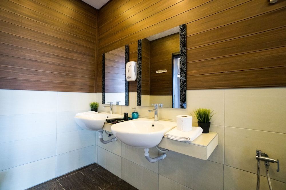 The Barat Tioman Beach Resort Villa, Sea View 9