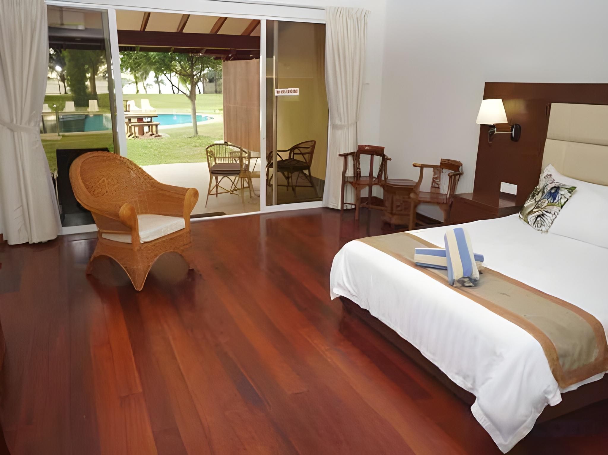 Deluxe Seaview Double