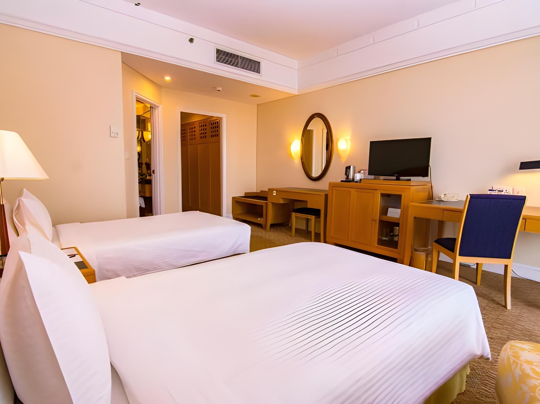 Executive Hollywood Twin Room - Non-Smoking