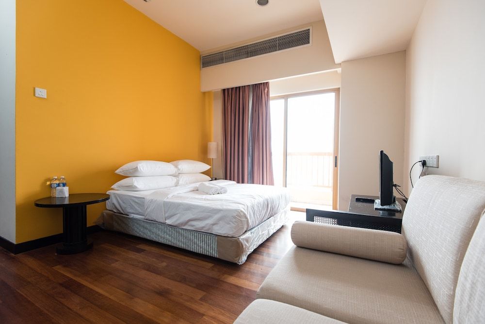 undefined W Studio Resort Suites at Pyramid Tower 5