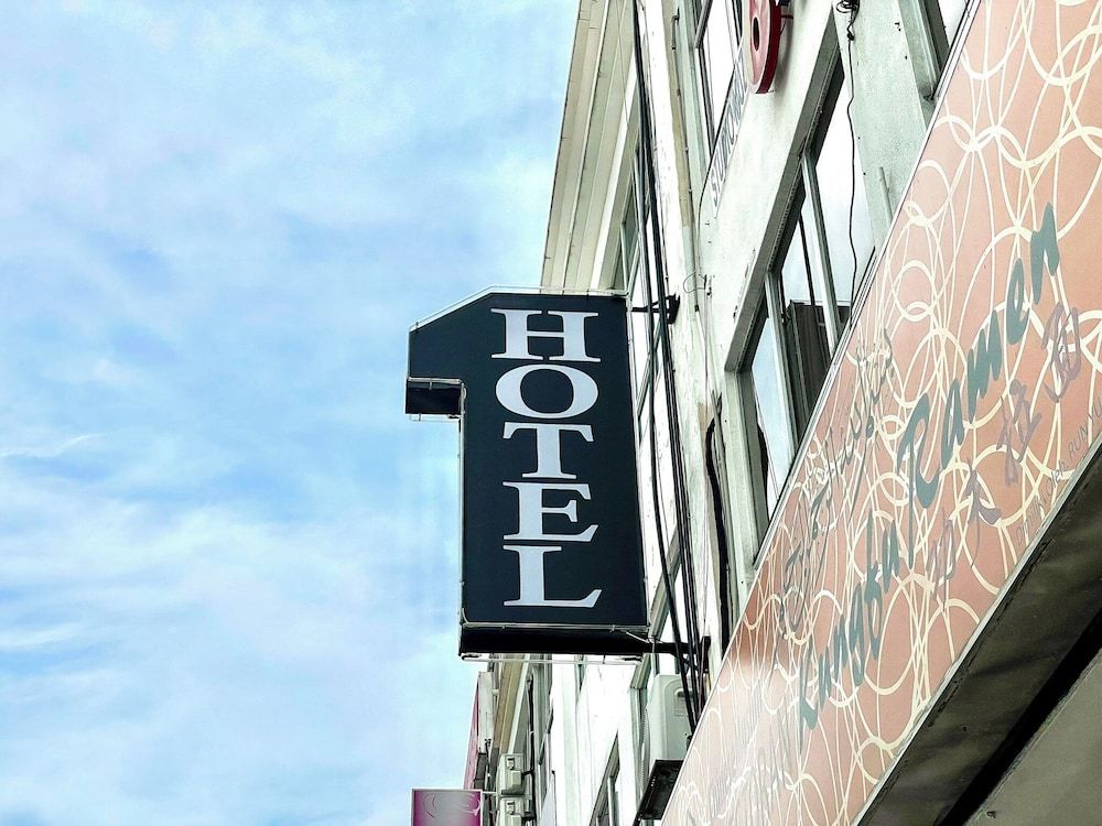 undefined 1 Hotel Taman Connaught 5