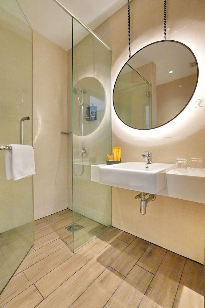 Cititel Express Ipoh Deluxe Queen Room 7