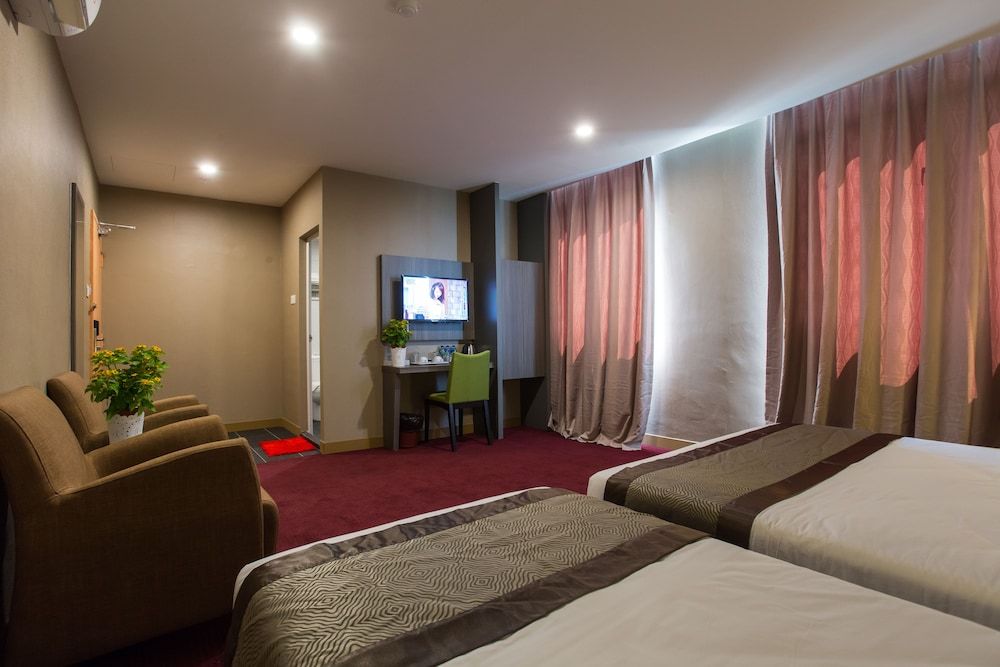 LS Hotel Family Room 4