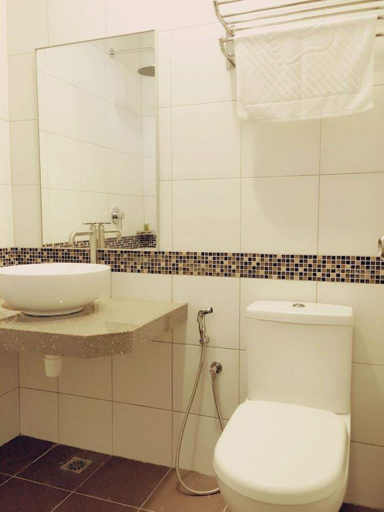 Condo Asia Condo, 3 Bedrooms, Pool View 5