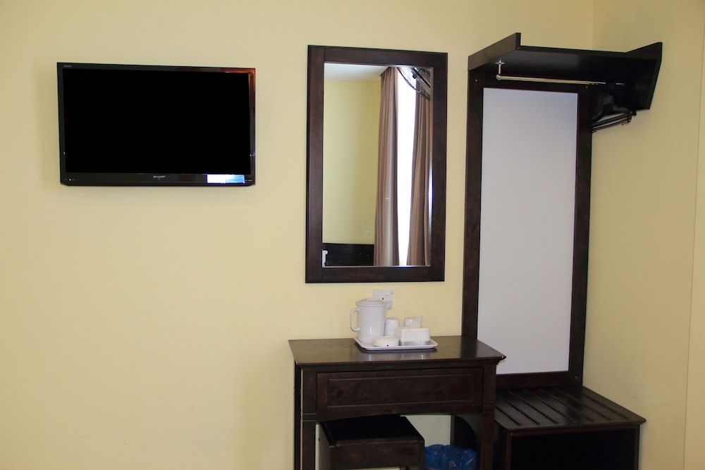 Sun Inns Hotel Pasir Penambang Family 3 With Window 5