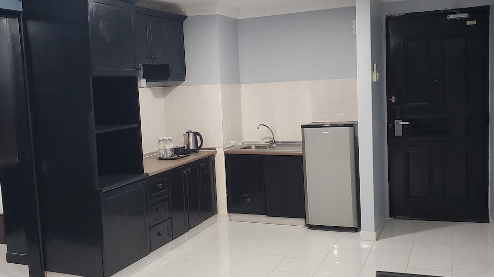 undefined Leisure Cove Hotel & Apartments 4