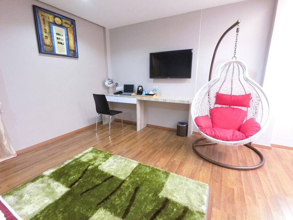 Royale Hotel Royale Suite 2