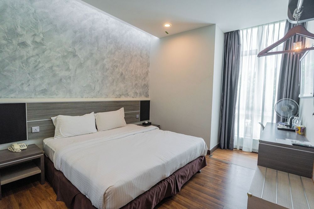 undefined Indra Hotel 3