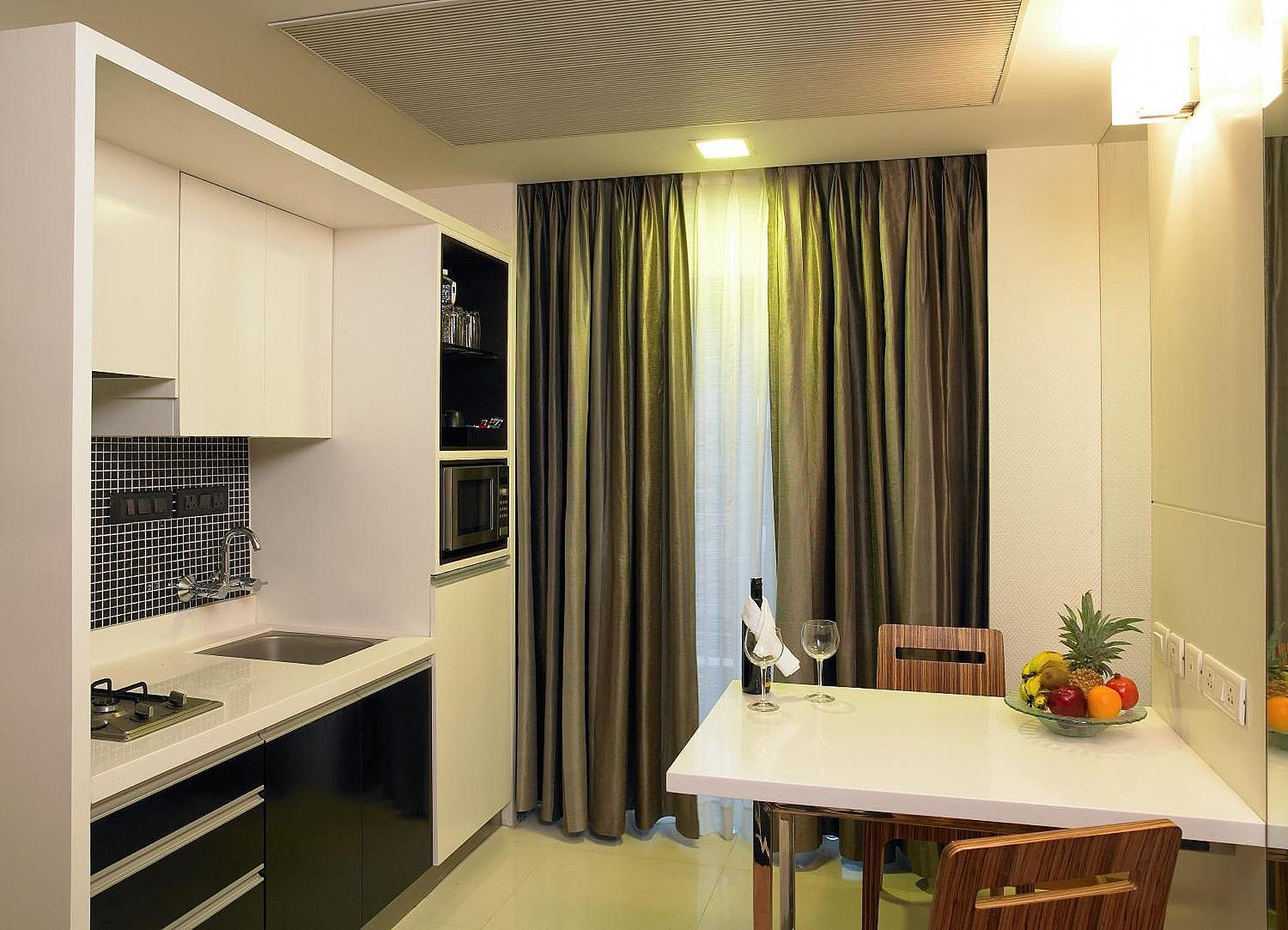 Grand Mercure Bangalore Studio Suite With Balcony 4