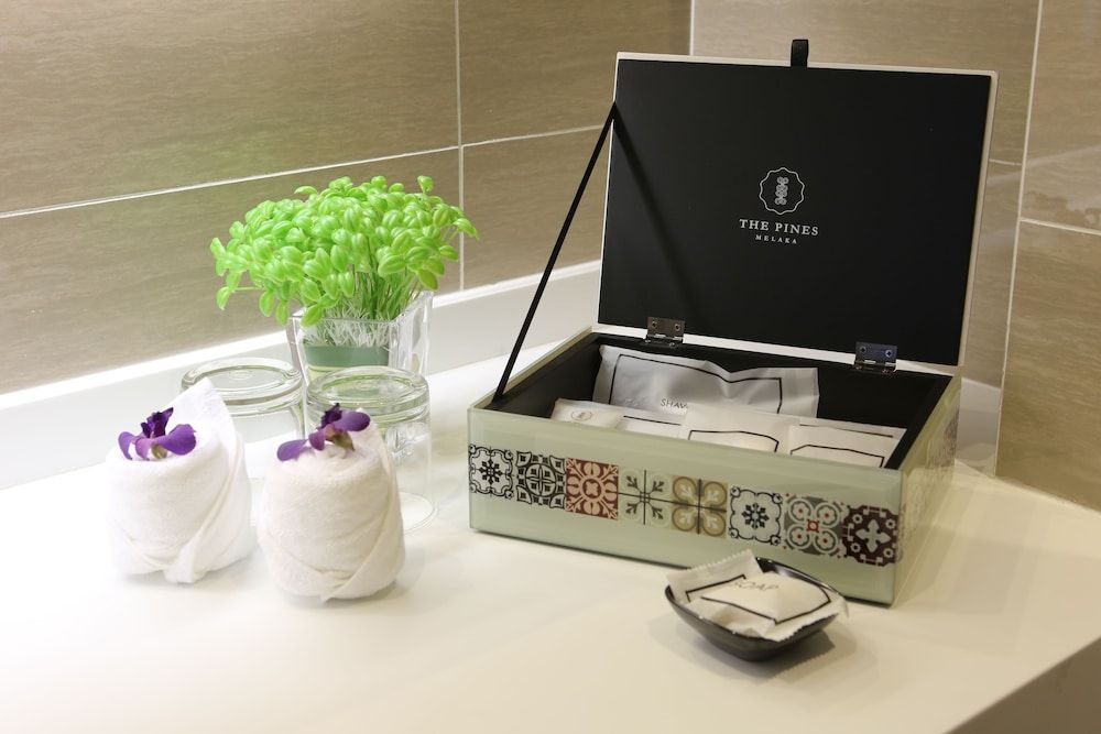 The Pines Melaka Premier Twin Room, 2 Twin Beds 10