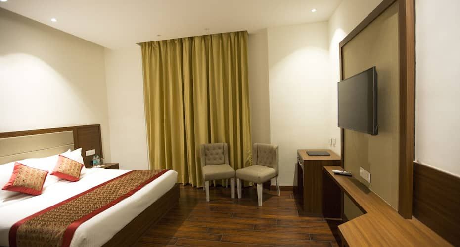 Riyasat Resort Super Deluxe Room 2