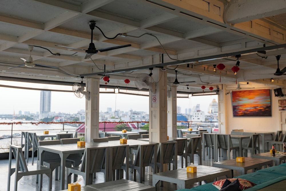 undefined River View Residence 8