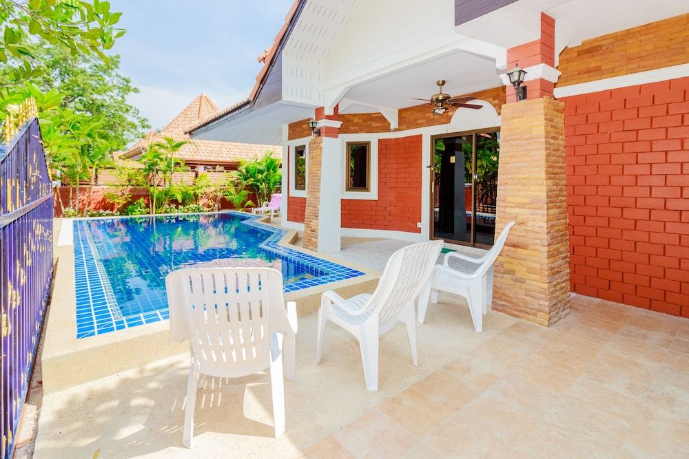 undefined Garden Villa - Pattaya Holiday House Walking Street 6