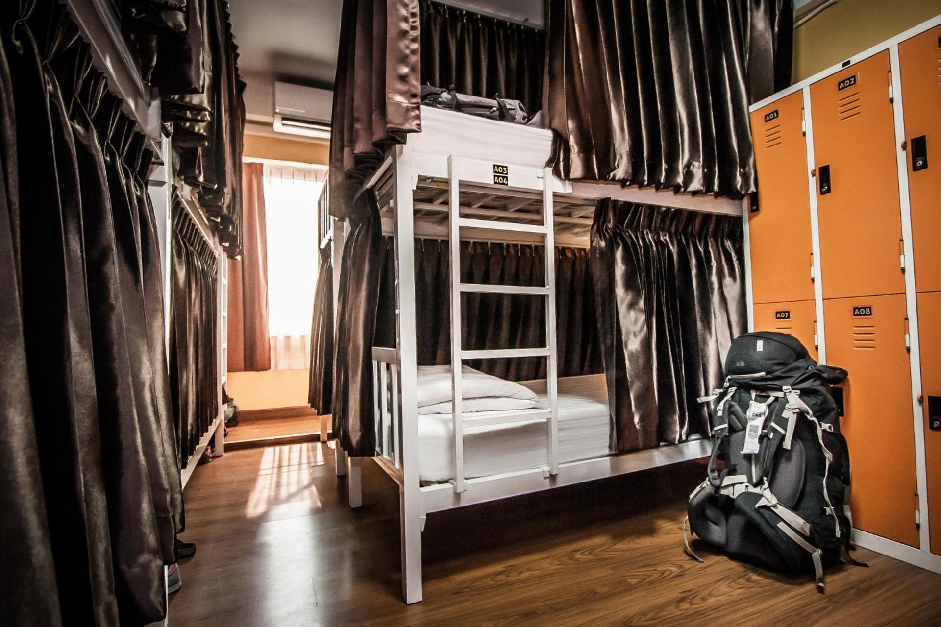 Bunk Bed in Mixed Dormitory Room