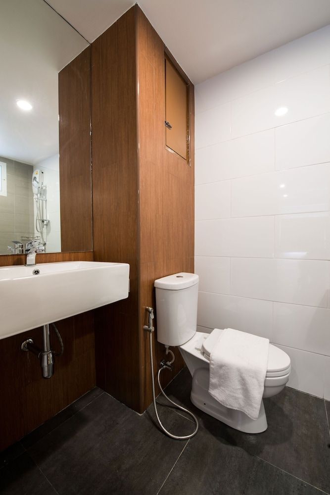 Shade House - Bitec Bangna Superior Double Room 3