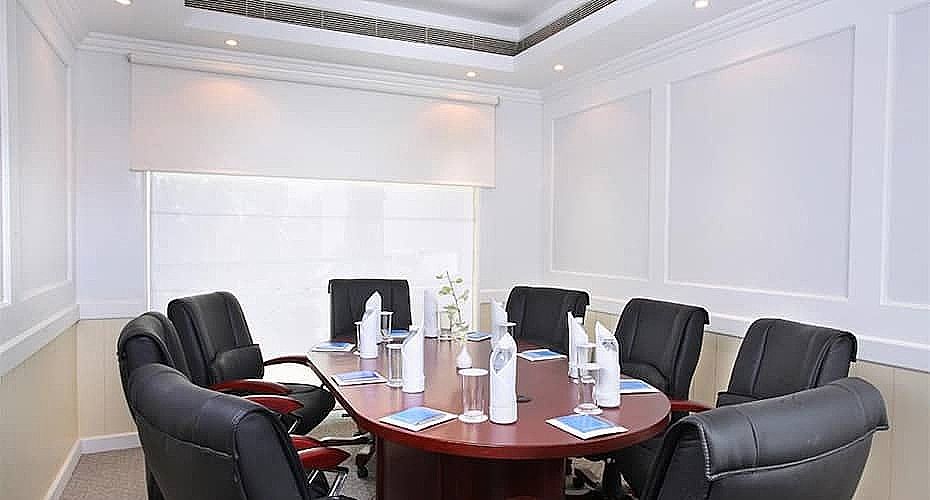 syndicate room