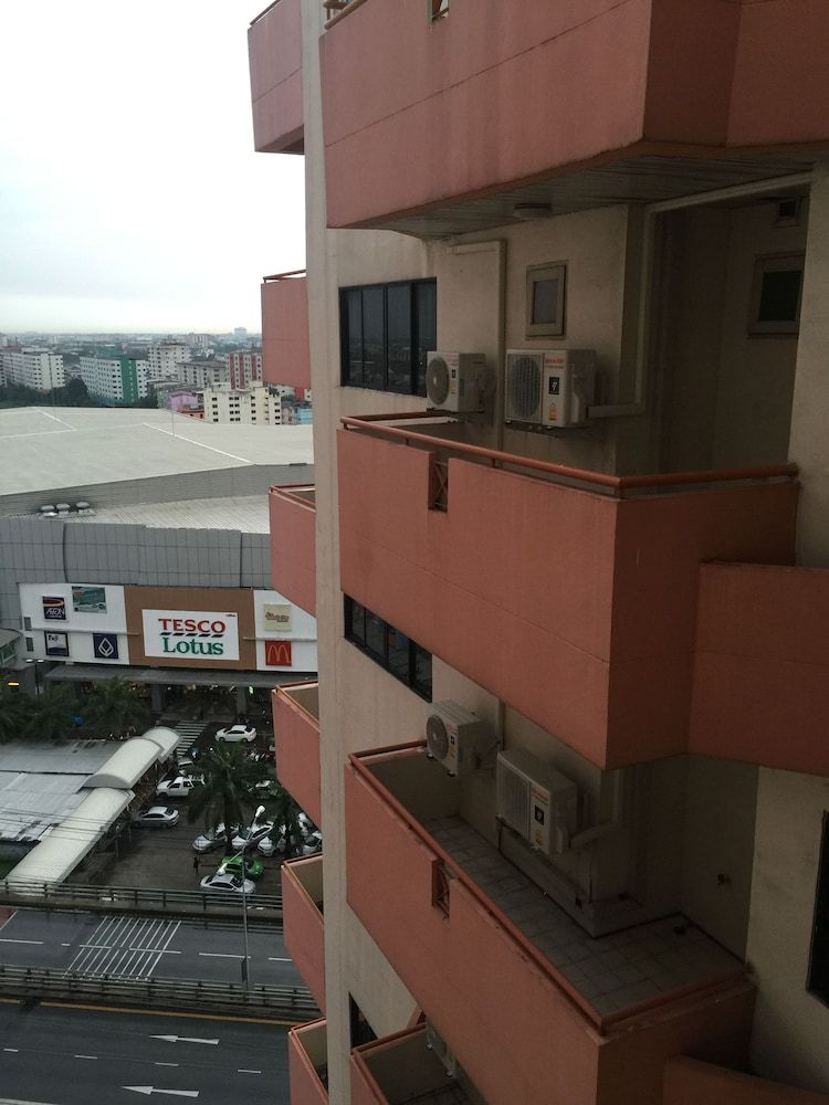 undefined Mall Suites Hotel 4