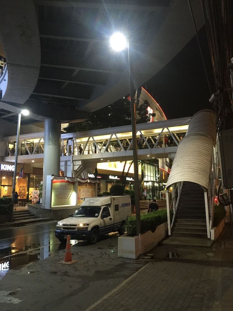 undefined Mall Suites Hotel 10