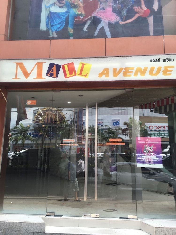 undefined Mall Suites Hotel 5