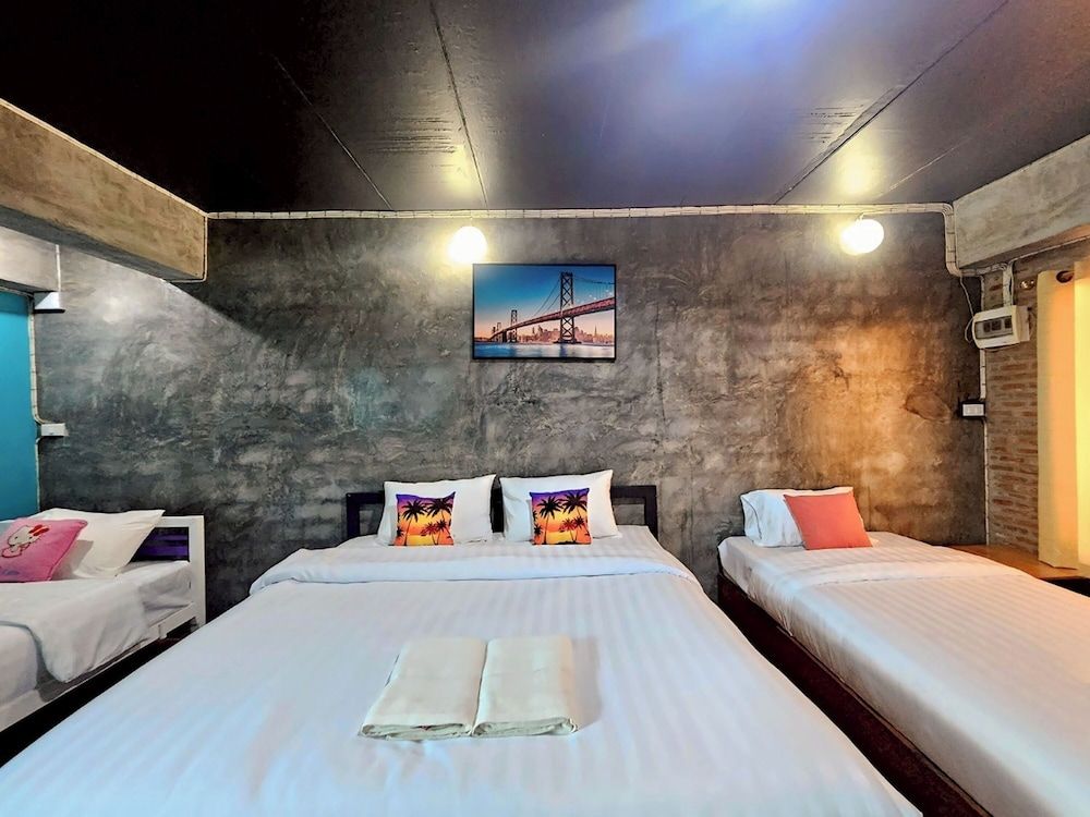 ORA HOUSE Family Room 3