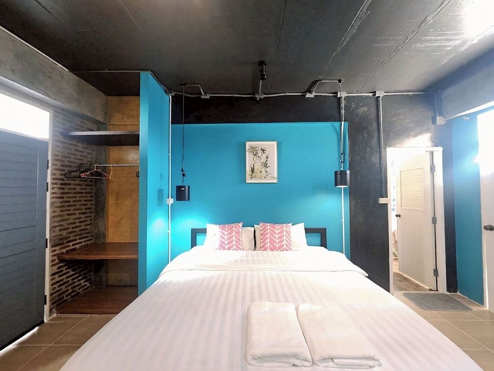 ORA HOUSE Triple Room