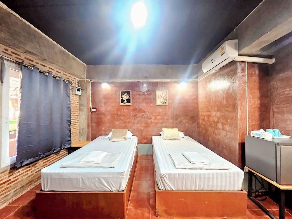 ORA HOUSE Twin Room 9