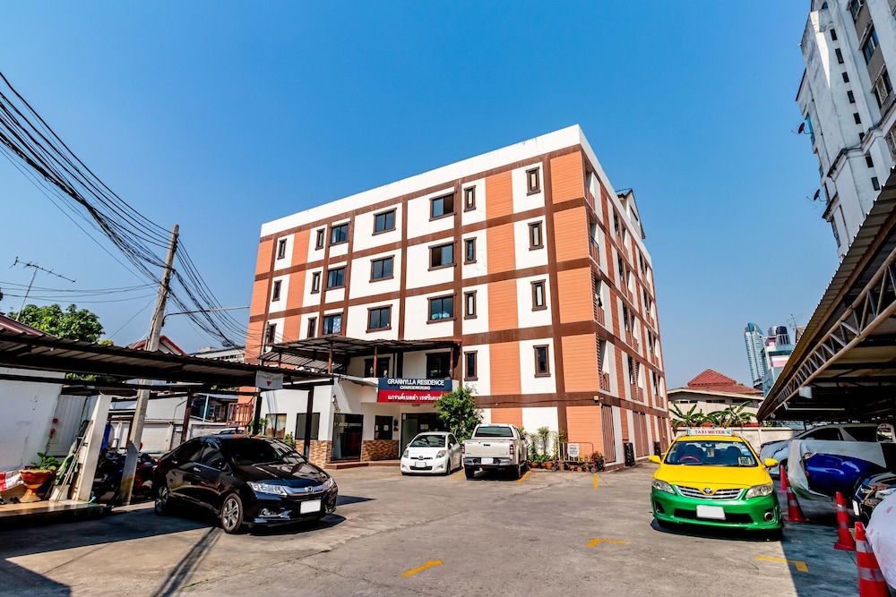 undefined Grannylla Residence Charoenkrung 4