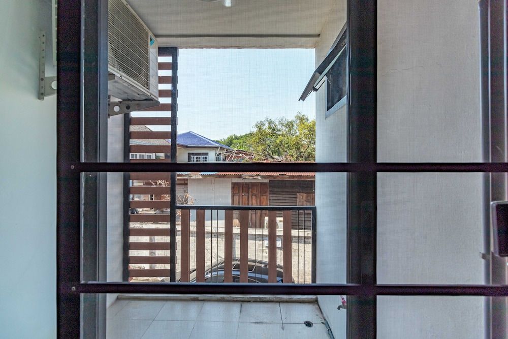 Grannylla Residence Charoenkrung Standard Double Room 4