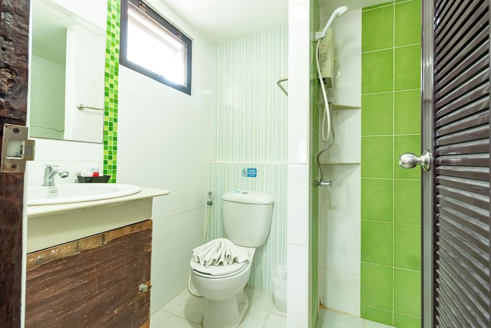 Grannylla Residence Charoenkrung Standard Double Room 5