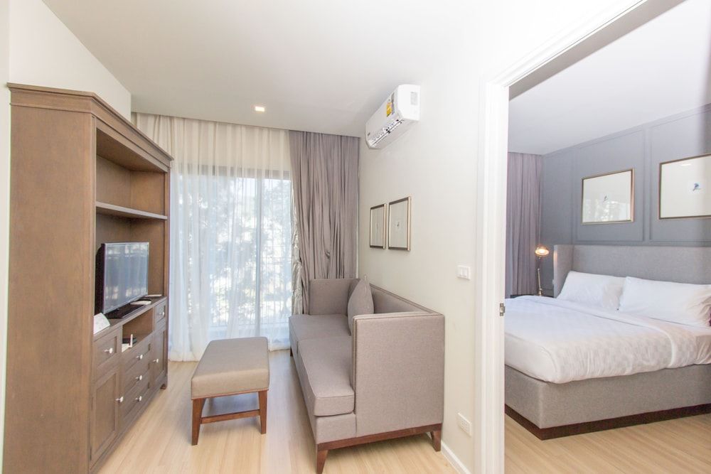 Dlux Condominium Standard Queen Room 2