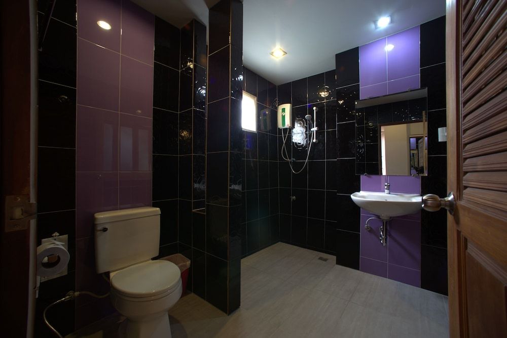 J2 Hotel Double Room 6