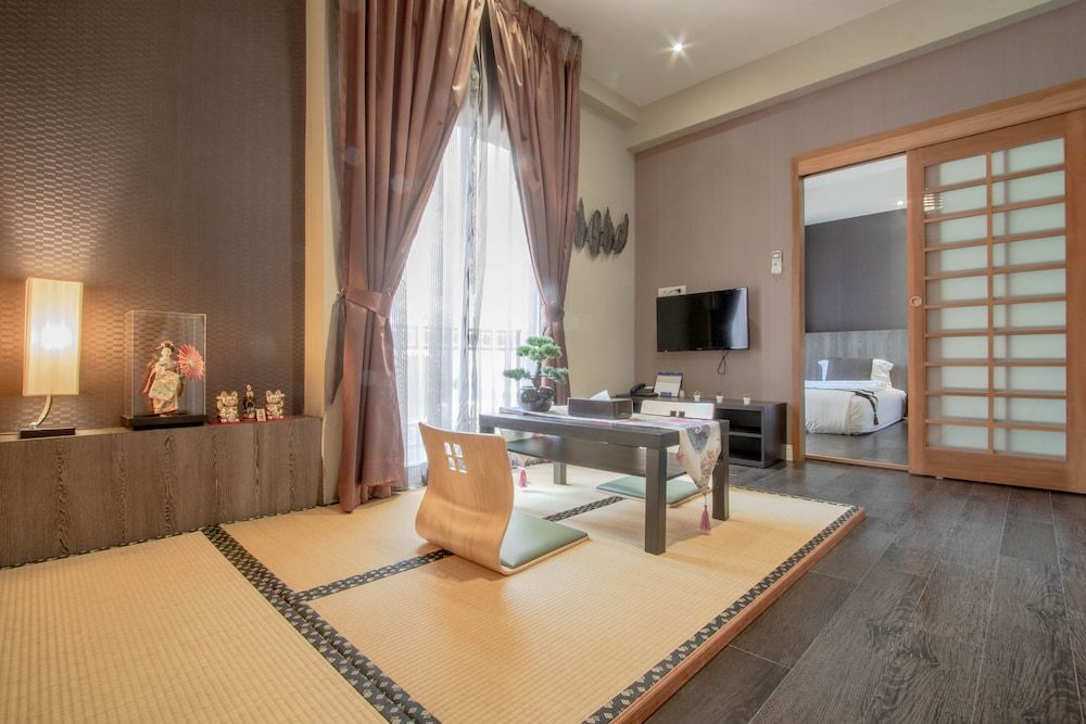 undefined The Star of Sathorn 8