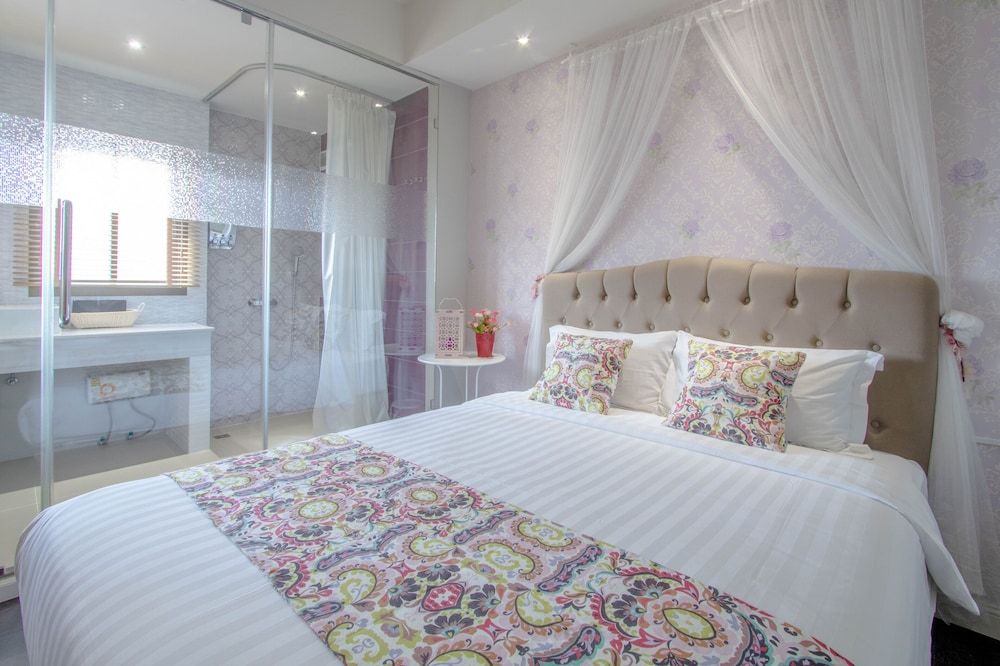 undefined The Star of Sathorn 4