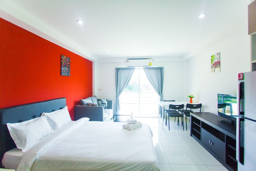 Apollo Apart Hotel Superior Studio, 1 Queen Bed, Balcony 2