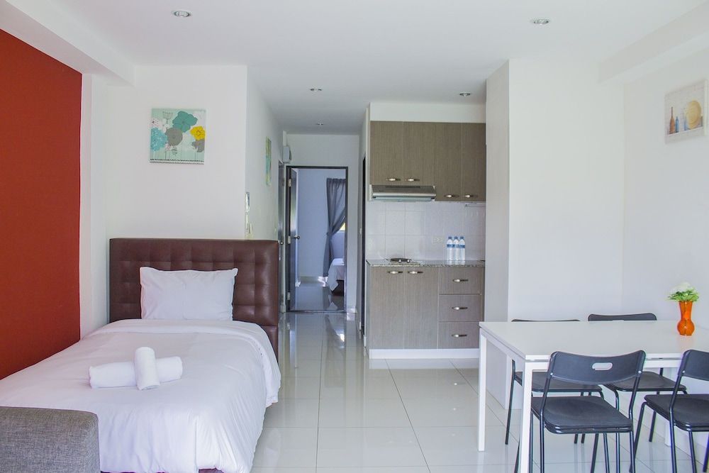 Apollo Apart Hotel Senior Suite, 1 Bedroom, Balcony 9