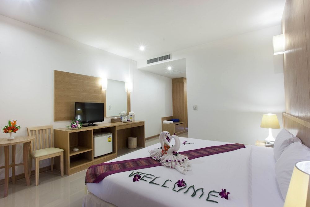 Chalong Princess Pool Villa Resort