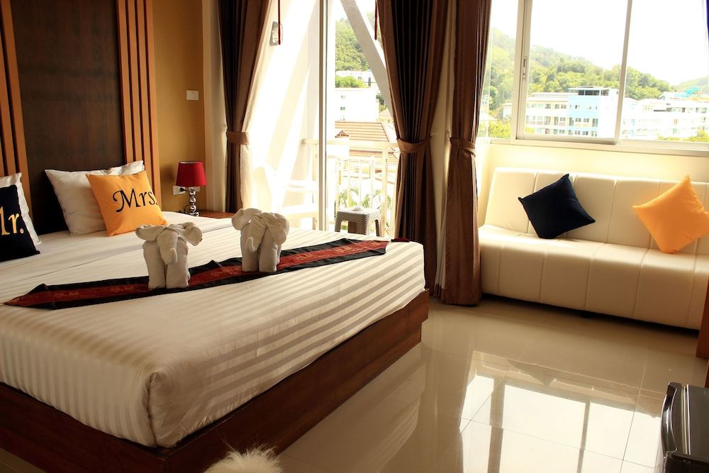 undefined Tropical Sunset Hotel Patong 2