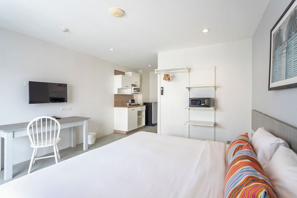 Recenta Phuket Suanluang Deluxe Double Room, Non Smoking 7