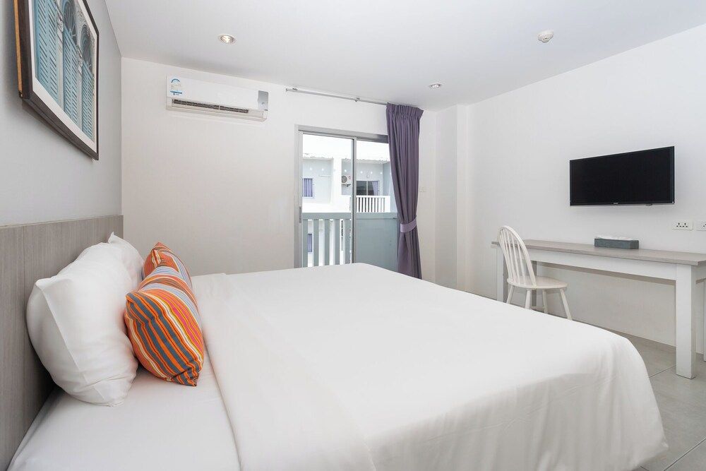 Recenta Phuket Suanluang Deluxe Double Room, Non Smoking 6
