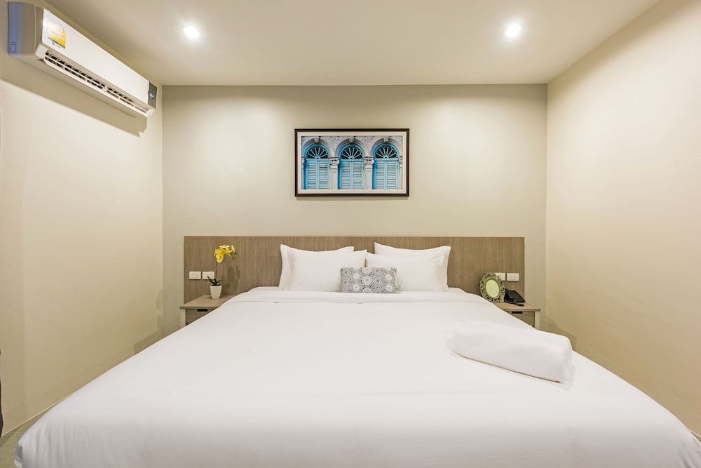 Recenta Phuket Suanluang Deluxe Double Room, Non Smoking 2