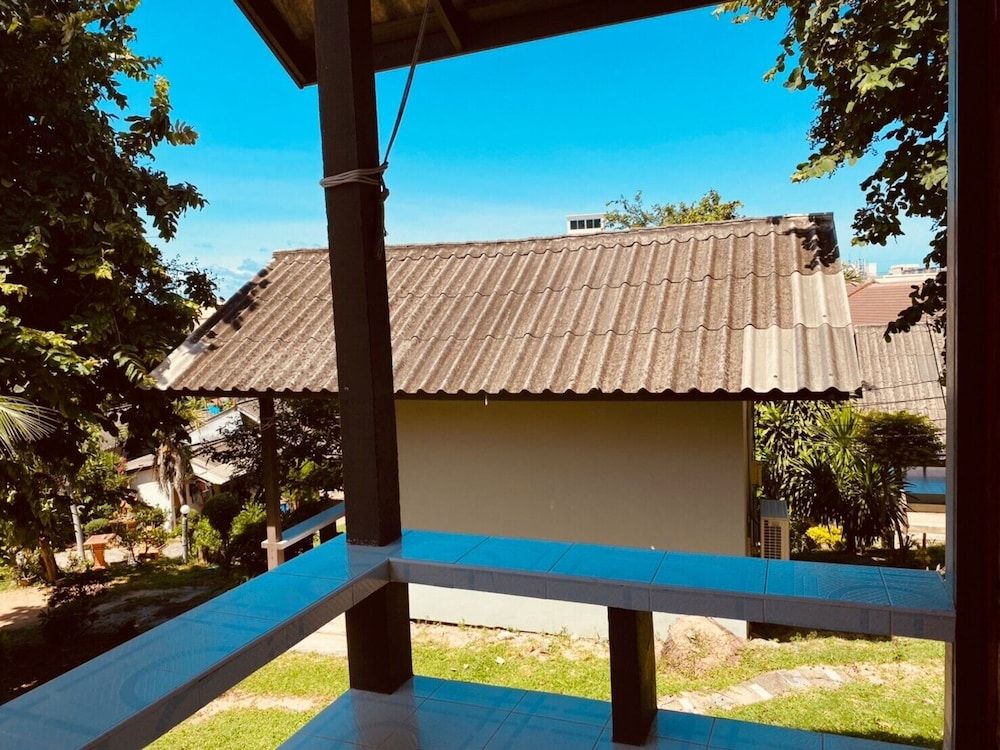 Phupha Bungalow Standard Bungalow Triple room 5