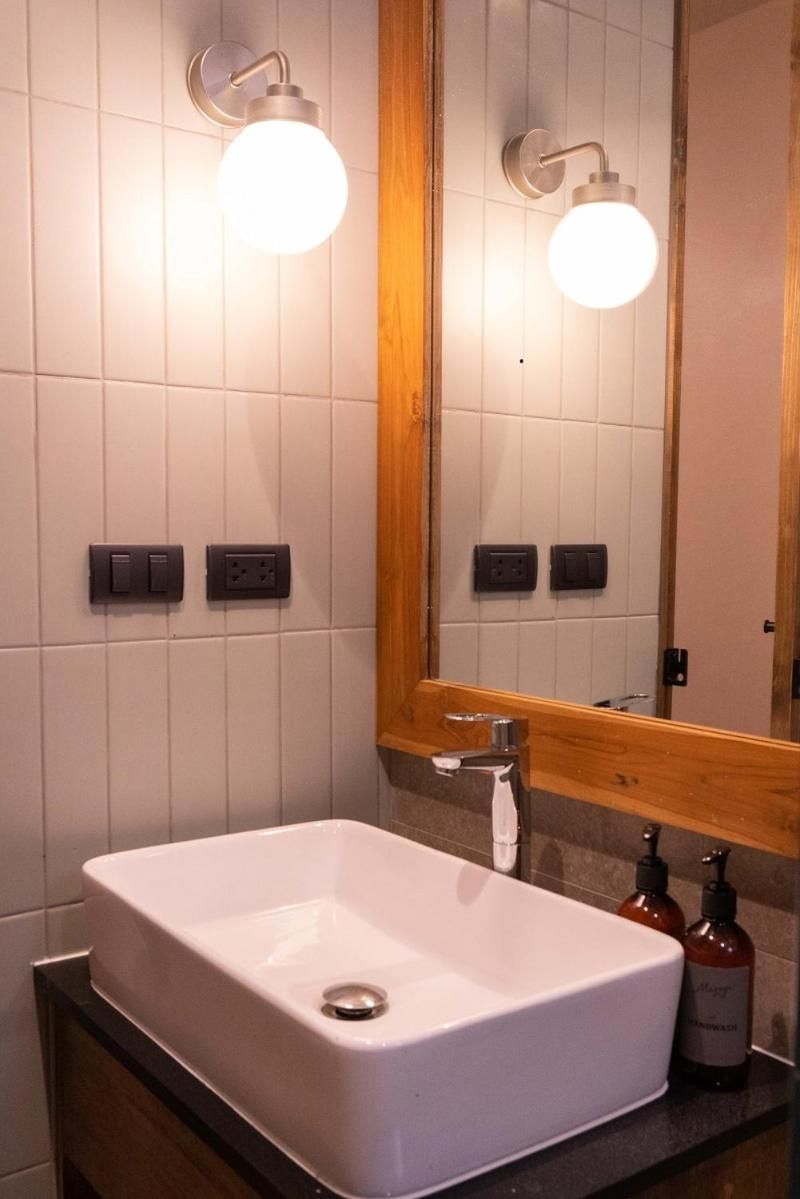 undefined Tints of Blue Hotel 2